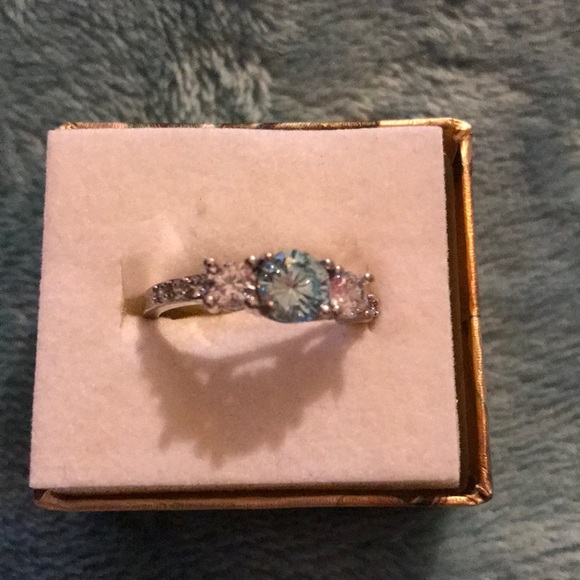 Ring - Picture 2 of 3